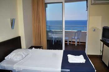 Kemalhan Beach Hotel Аланя Екстериор снимка